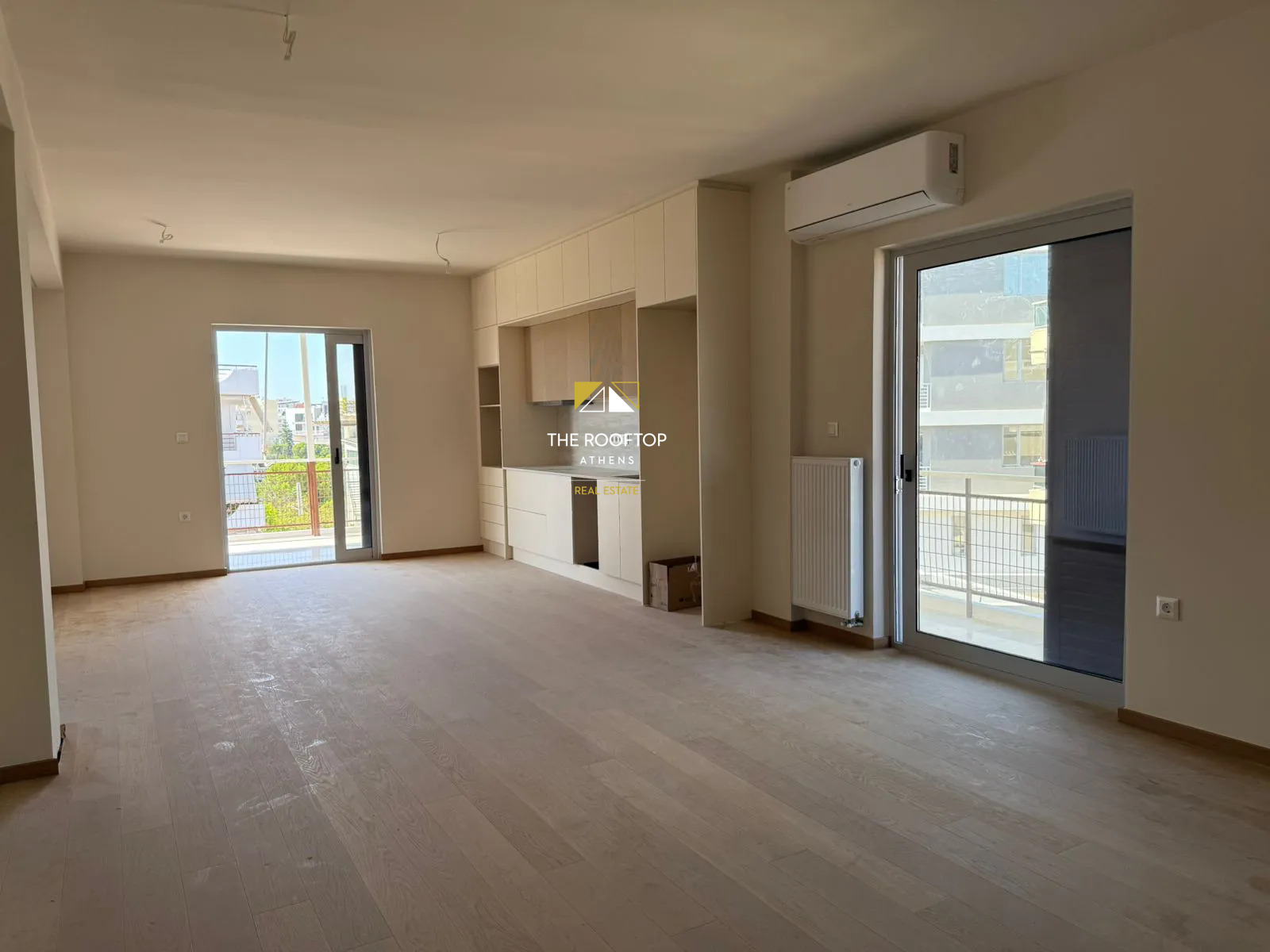 Glyfada: Renovated 4th floor apartment 76sqm