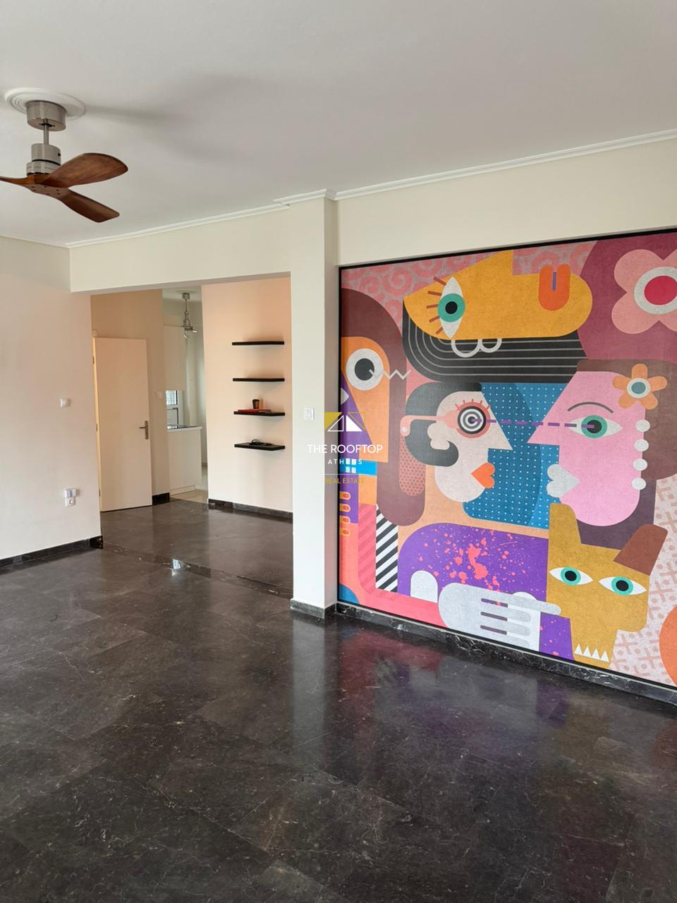 Varkiza: Renovated 3rd floor apartment 64 sqm