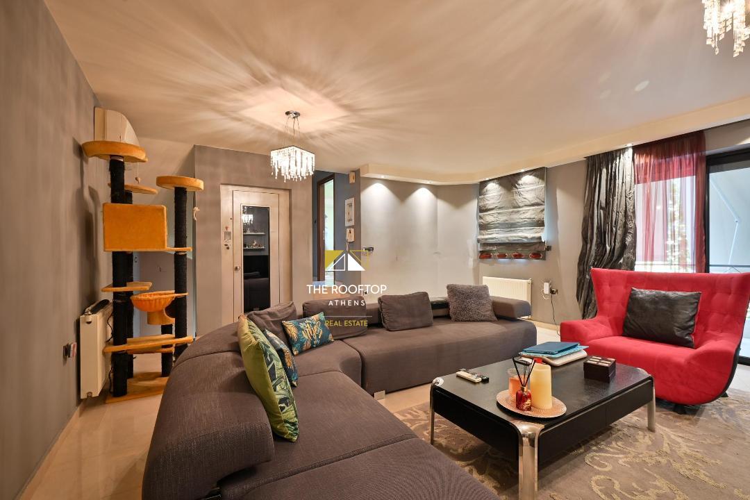 Alimos: Luxurious maisonette ( 235 sqm)